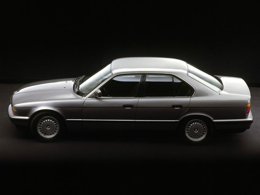  BMW 520i Sedan 1987 года  (фото 2 из 4)